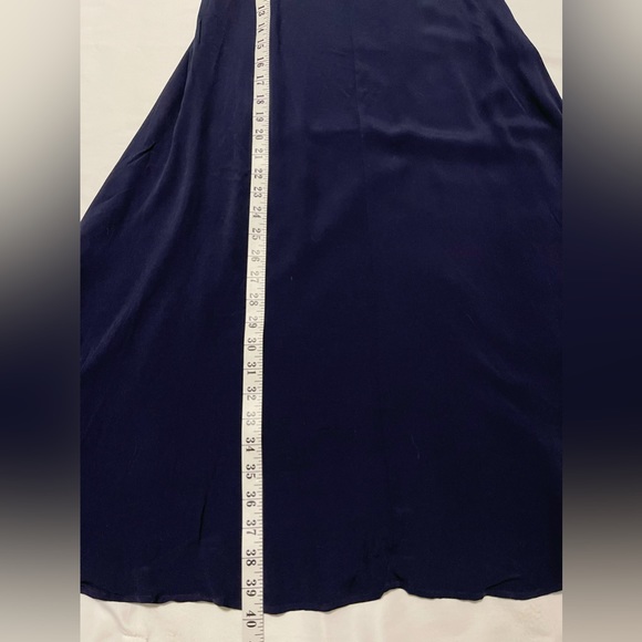 ✨Host Pick✨Uniqlo Cami Midi Dress in Navy - Picture 9 of 11